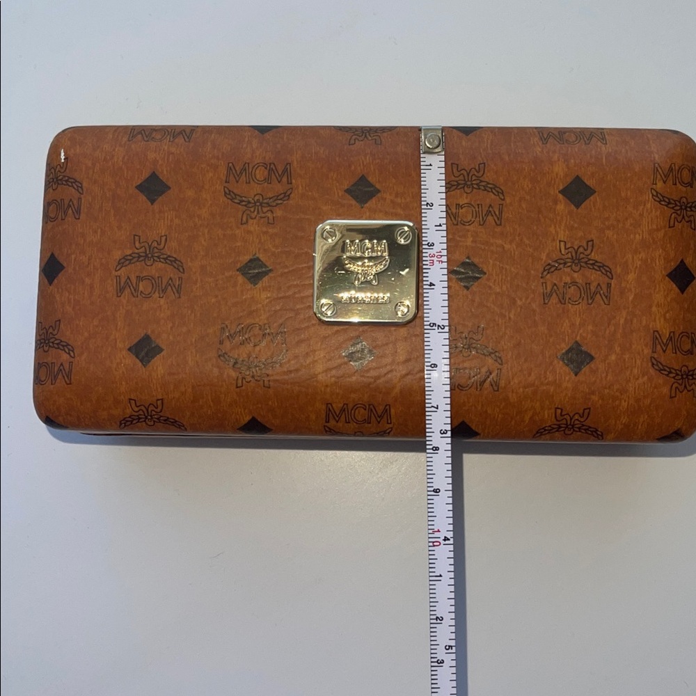 MCM Jumbo Hardshell Sunglasses Case in Cognac Visetos - Picture 7 of 9
